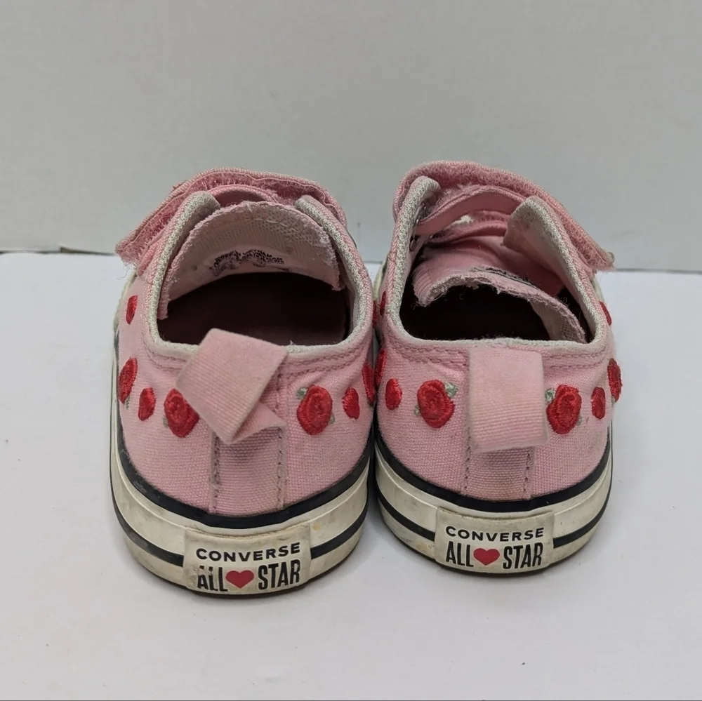 Converse Rose Heart Embroidered Sneaker 6T